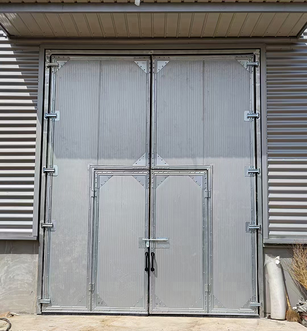 崇信工业平开门