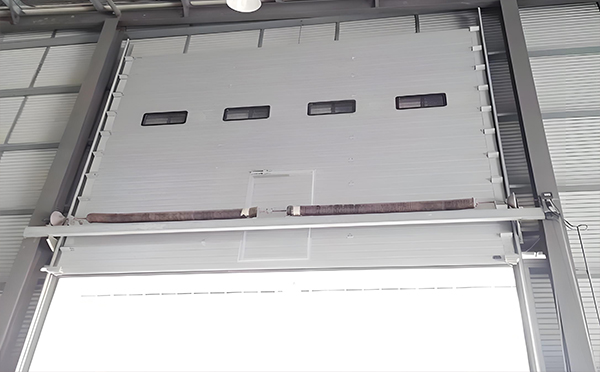 崇信工业滑升门