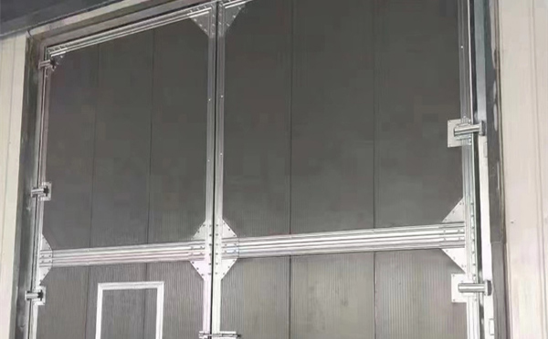 崇信兰州厂房崇信工业门选购与使用指南：打造高效安全的生产环境