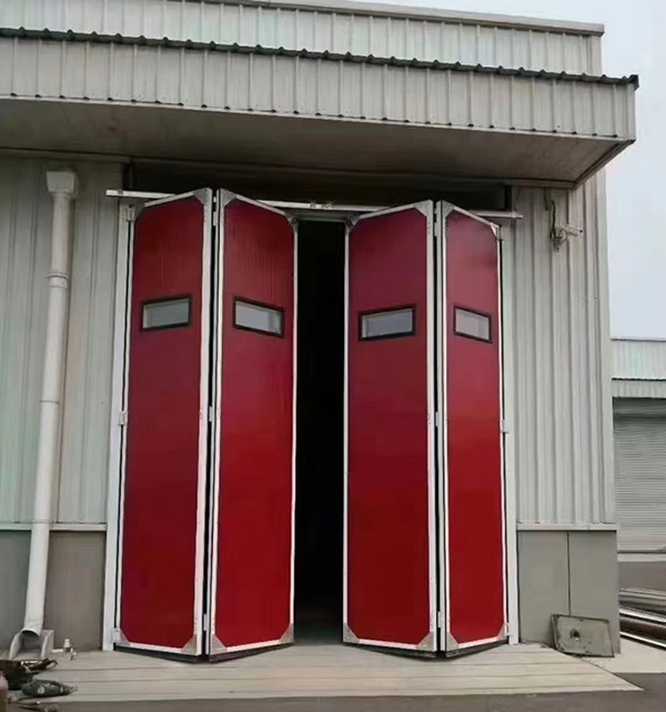 崇信工业折叠门在大型装配车间出入口的应用实例