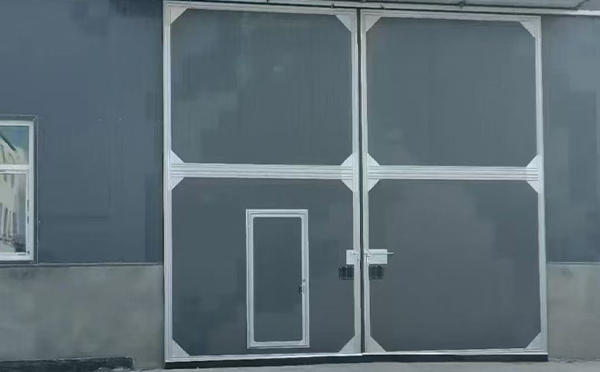 厂房大门在现代化生产环境中的应用实践 厂房大门在现代化生产环境中的应用实践