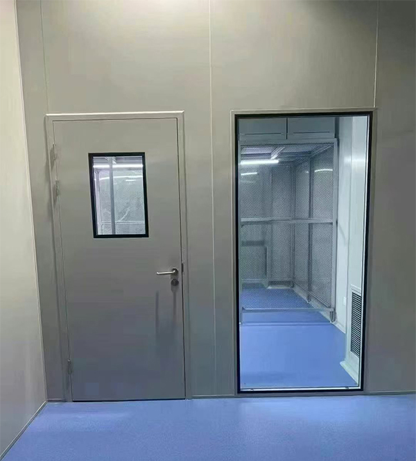 学校教学楼完成崇信防火门标准化安装