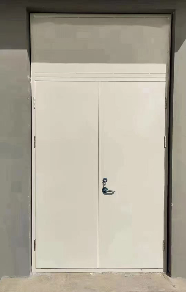 展览馆项目完成大跨度崇信防火门安装